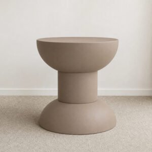 Beistelltisch Lyra aus pulverbeschichtetem Metall in Taupe